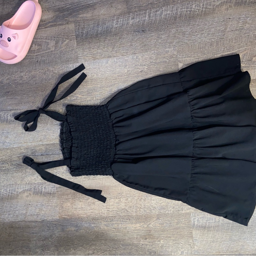 Elegant Black Womens Dress - Picture 2 of 6